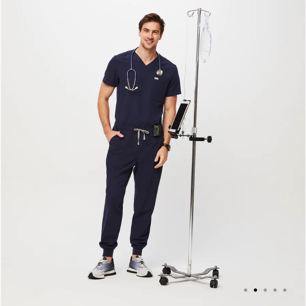 FIGS Men's Dark Harbor Slim Tansen™- Jogger Scrub Pants & Three-Pocket Scrub Top